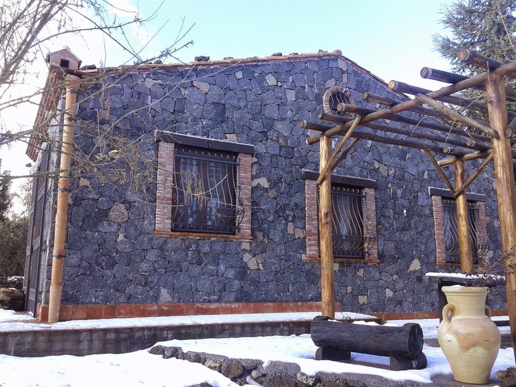 Вілла Casa Etna Бронте Екстер'єр фото