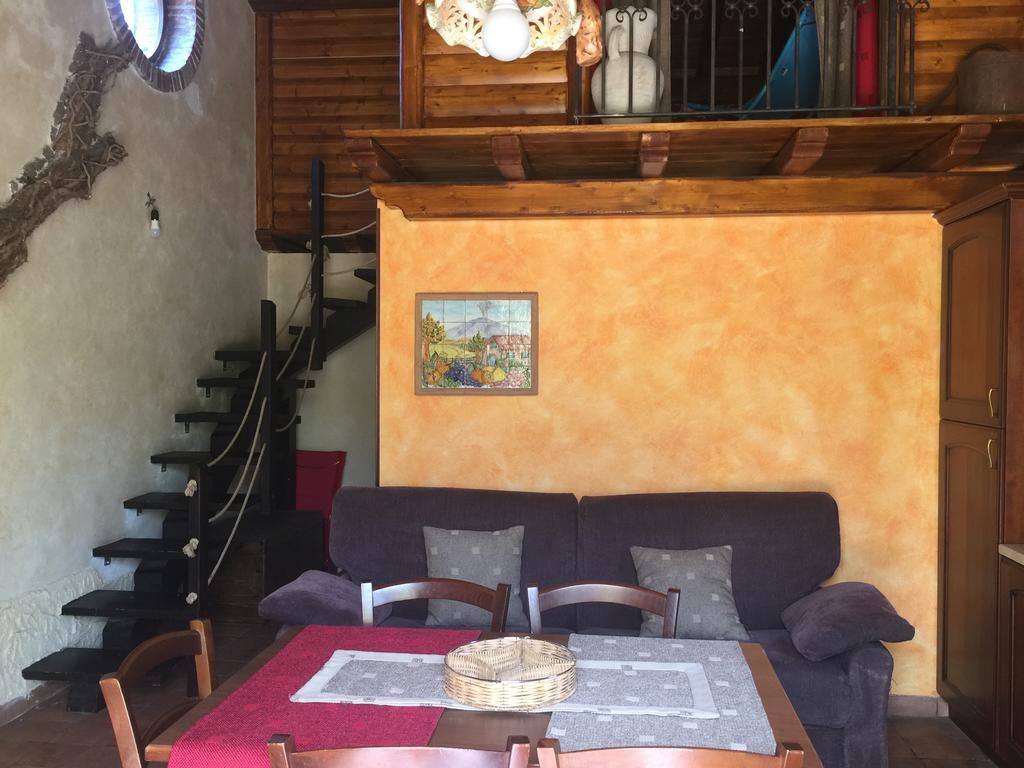 Вілла Casa Etna Бронте Екстер'єр фото